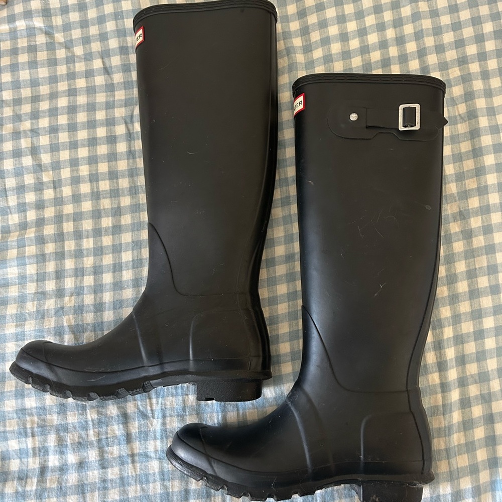 Hunter Black Classic Rain Boots